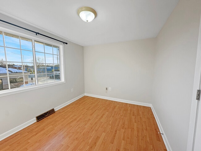 Building Photo - 3135 Chicago Rd