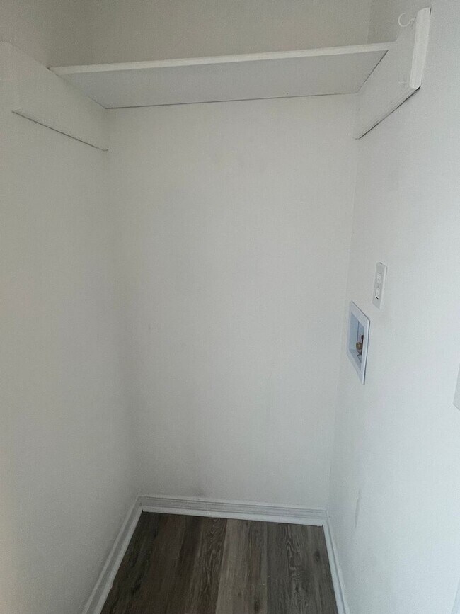 Building Photo - 531 Amquiwood Ct