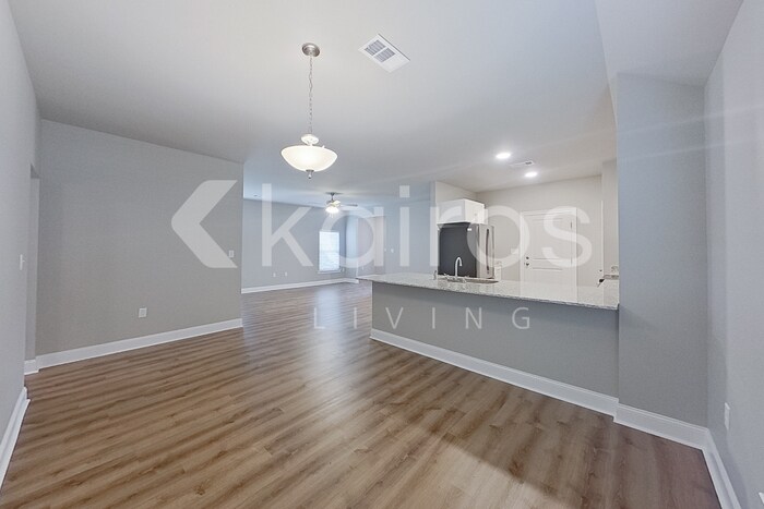 Building Photo - 22862 Monterey Ave