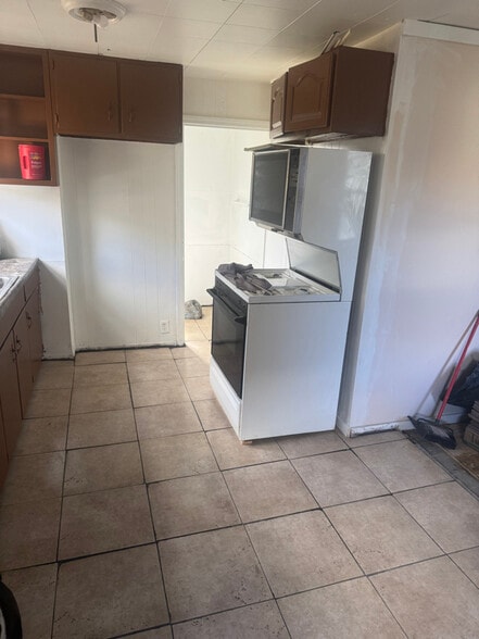 Building Photo - 5177 Connecticut St