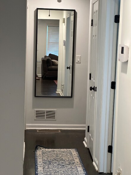 Building Photo - 2636 Acadia St