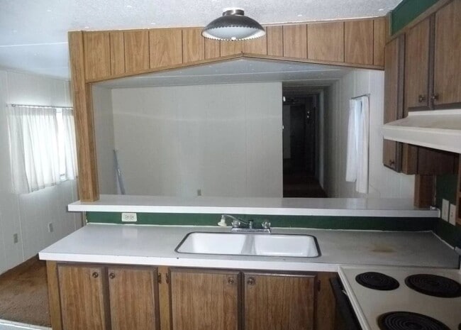 Building Photo - 2 Bed/1 Bath on Bend's Westside - Stannium...