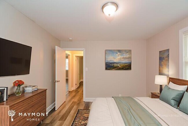 Building Photo - 511 Commonwealth St