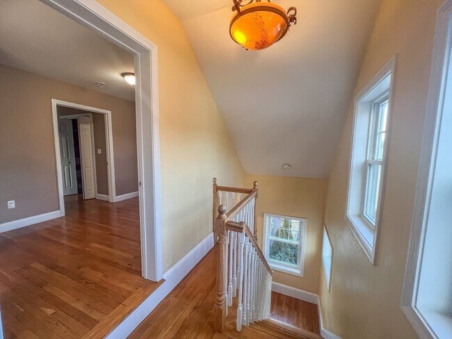 Building Photo - 267 Beech St