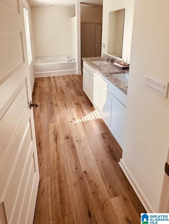 Building Photo - 510 Boxwood Bnd