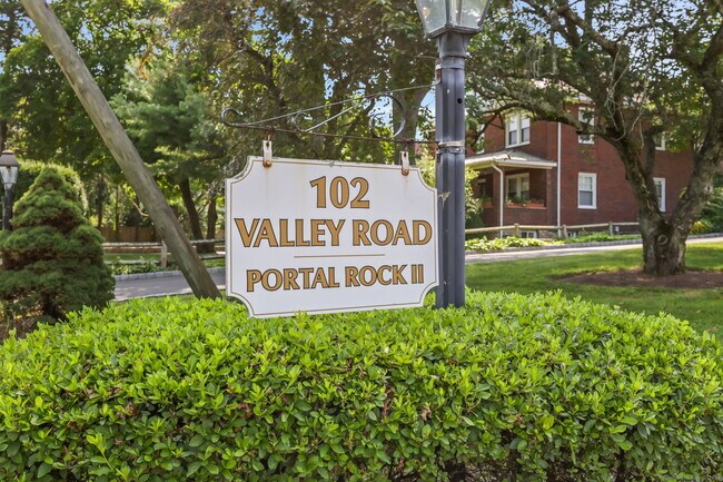 Primary Photo - 102 Valley Rd