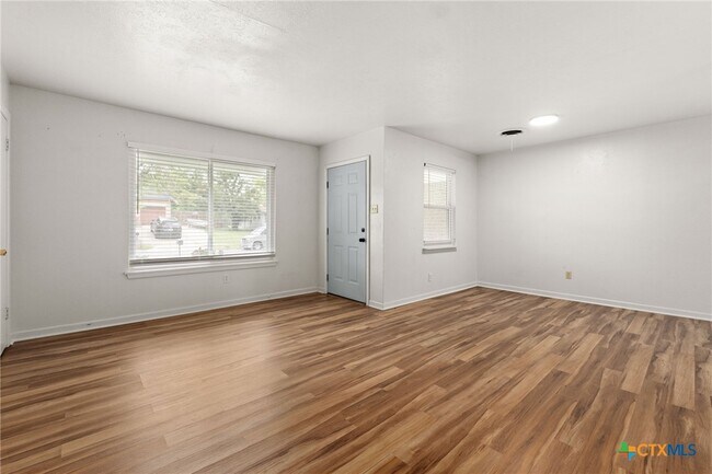 Building Photo - 1107 S 25th St