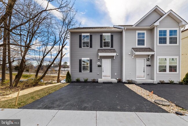 Building Photo - 444 Carrolton Ave