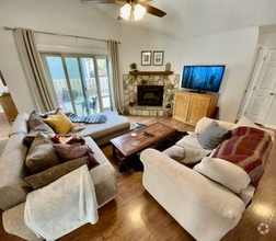 Building Photo - 5586 Arapahoe Ct