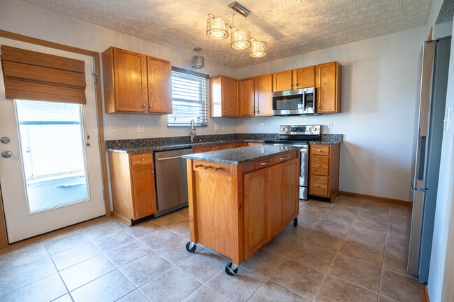 Building Photo - 5500 Glendalough St