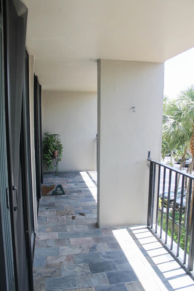Building Photo - 1830 Embassy Dr