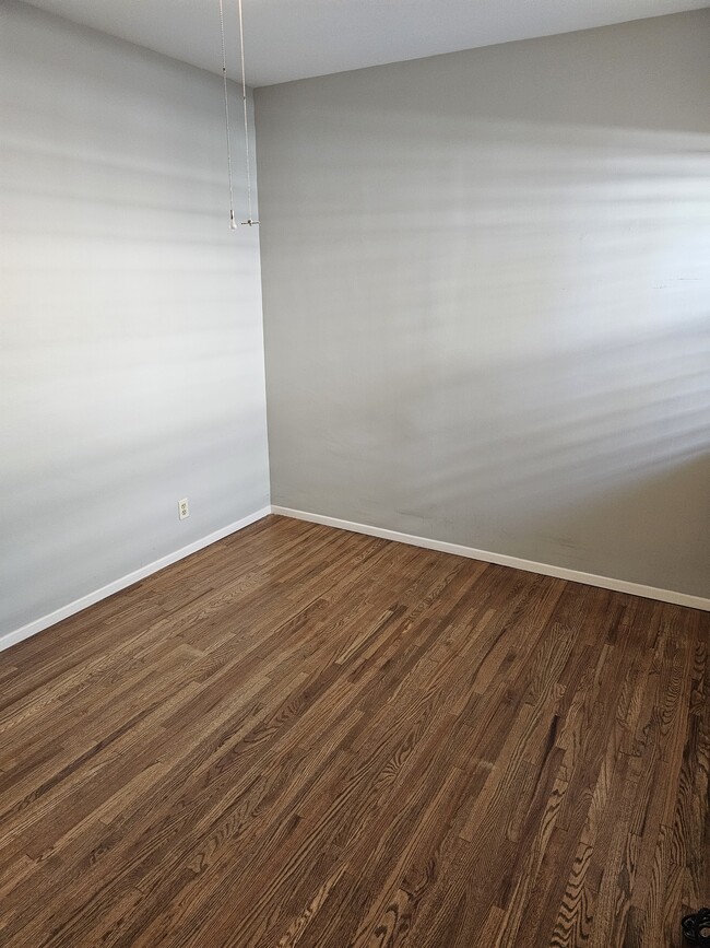 Building Photo - 707 Lima St