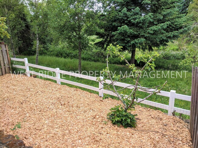 Building Photo - 519 SW 207th Ave