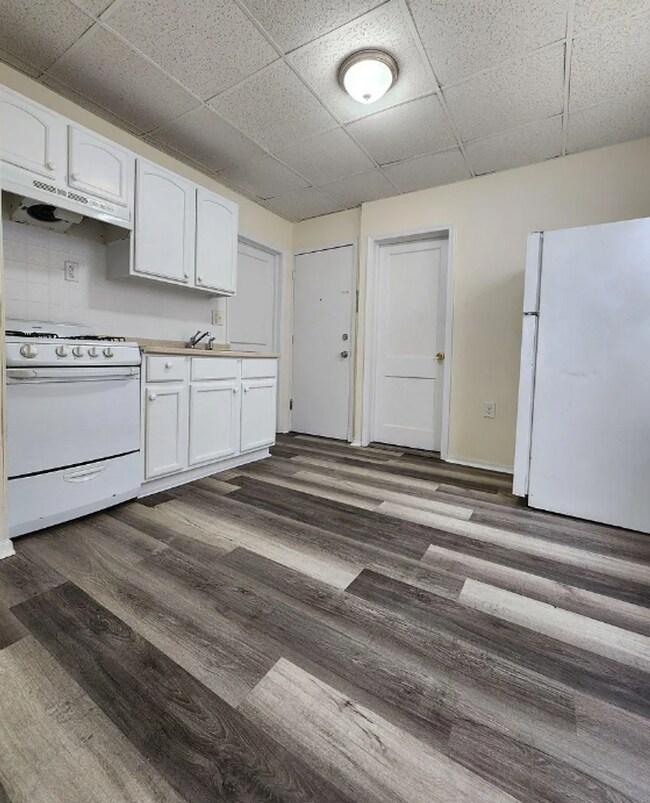 Building Photo - NJRA Associates LLC