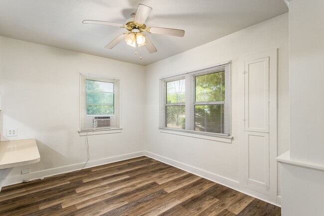 Building Photo - Charming 1-bedroom backhouse in Mentone!