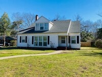 Building Photo - 515 John St