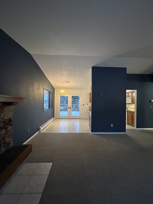 Building Photo - 9715 Sinina Pl