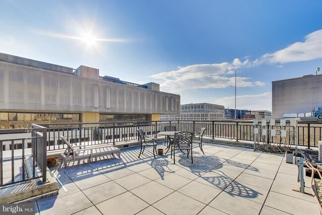 Building Photo - 915 E Street NW Unit 414