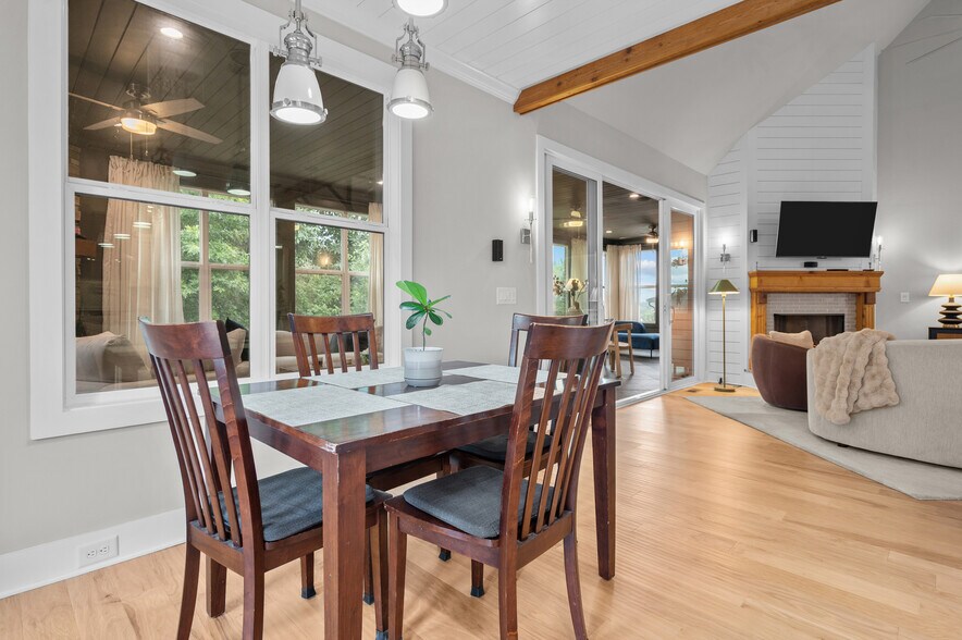 Building Photo - 1136 Secretariat Dr