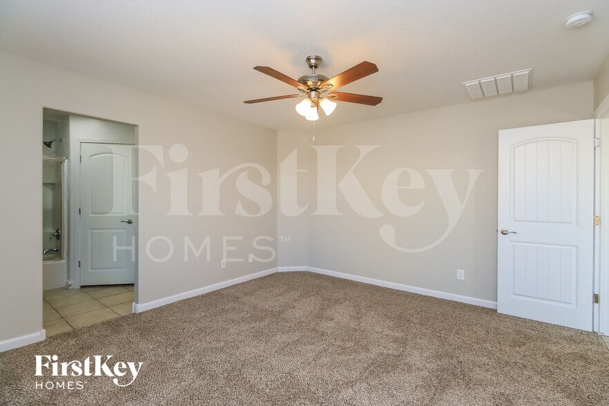 Building Photo - 4604 E Jadeite Dr