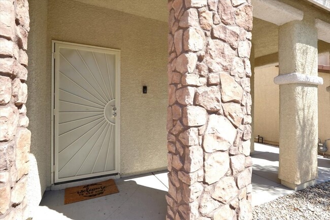 Building Photo - 8036 W Anasazi Ranch Ave