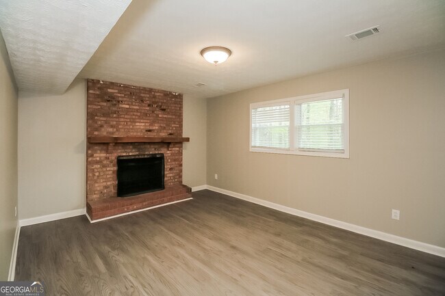 Building Photo - 2709 Austin Ln