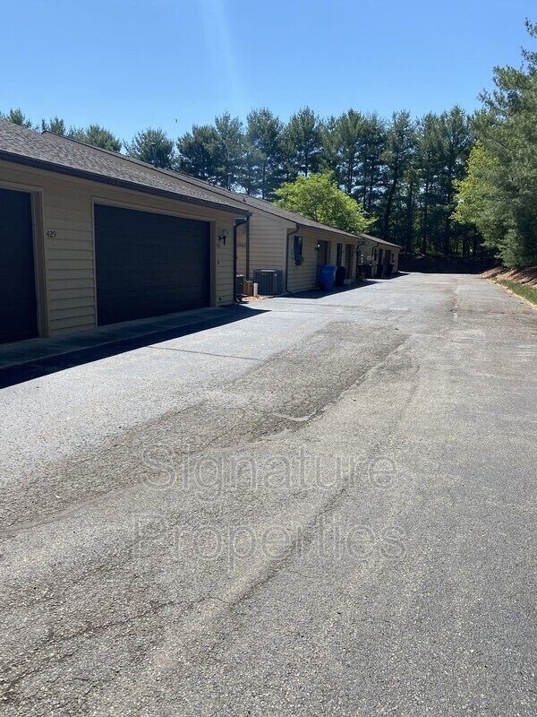 430 Windward Dr 430 Windward Dr Roanoke VA 24018 Apartment Finder