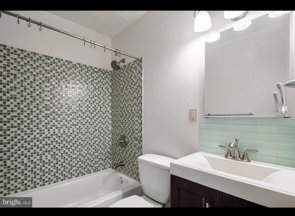Building Photo - 871 N 5th St