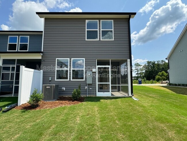 Building Photo - 1241 Bessie Ct