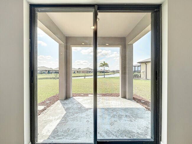 Building Photo - 870 Remington Green Dr SE