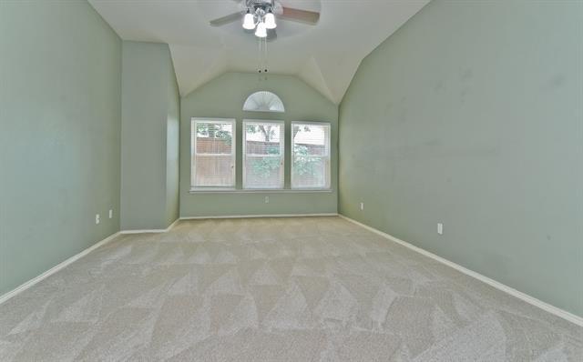 Building Photo - 3700 Villanova Dr