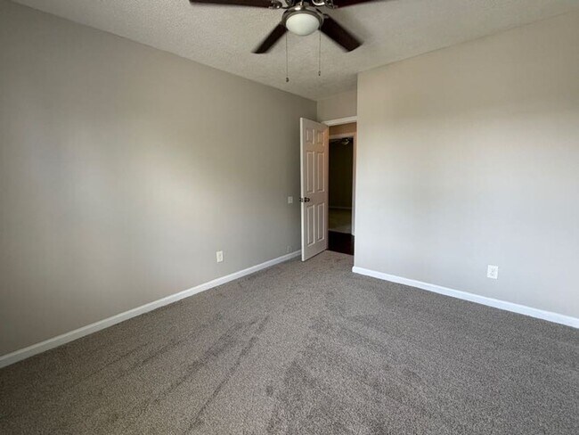 Building Photo - 3626 Pebble Creek Dr