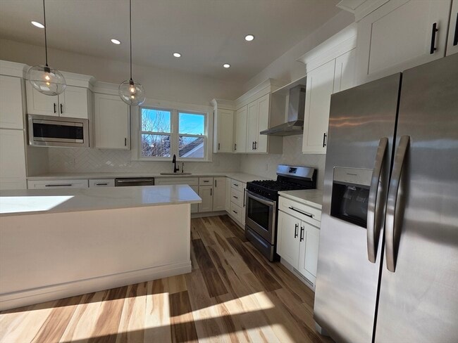 Building Photo - 84 Dudley St