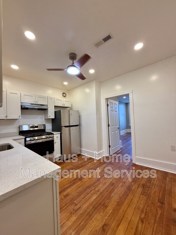 Building Photo - 906 Penn Ave