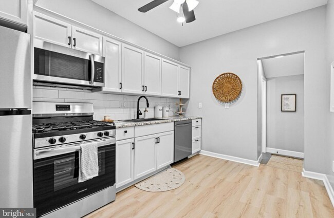 Building Photo - 3602 5th St