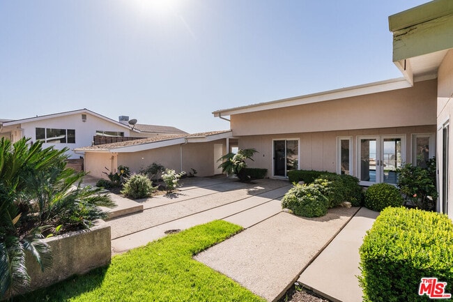 Building Photo - 17921 Vicino Way