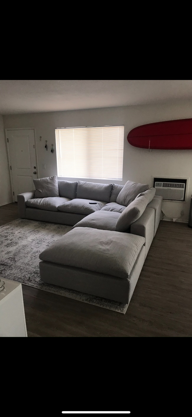 Primary Photo - 4396 Howard Ave