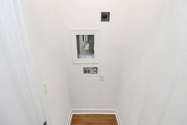 Building Photo - Brand New Two Bedroom Townhouse