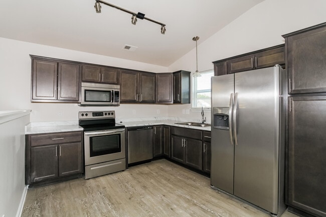 Building Photo - 2204 Walcot Way