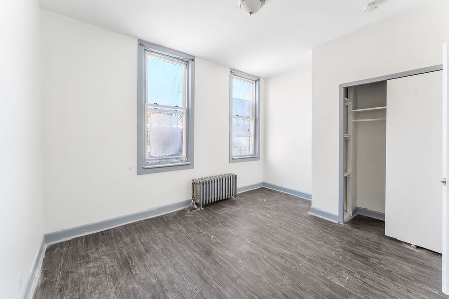 Building Photo - 549 9th St