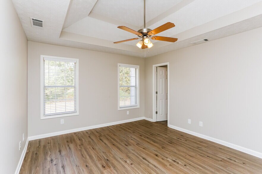 Building Photo - 816 Ruswood Rd