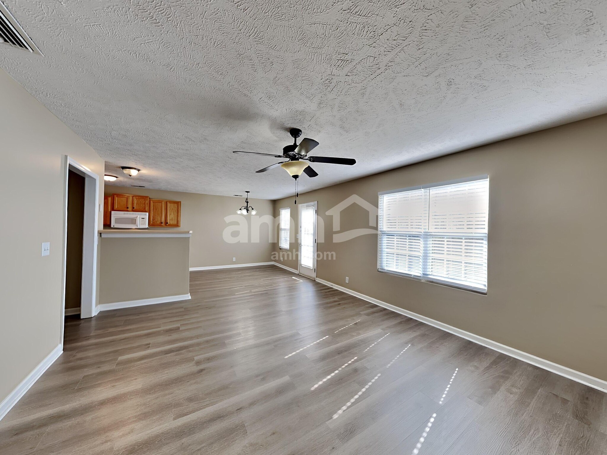 Building Photo - 4861 Nina Marie Ave