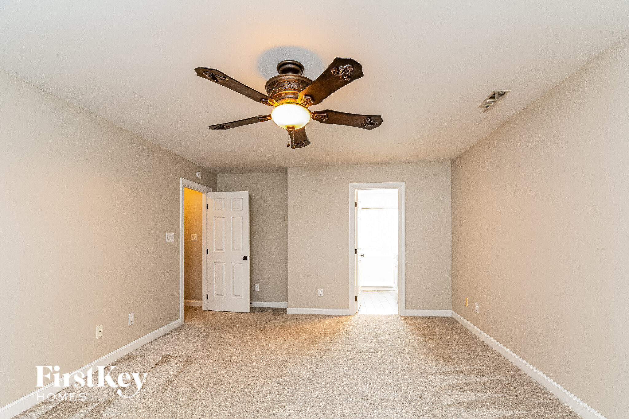 Building Photo - 205 Muirfield Ln