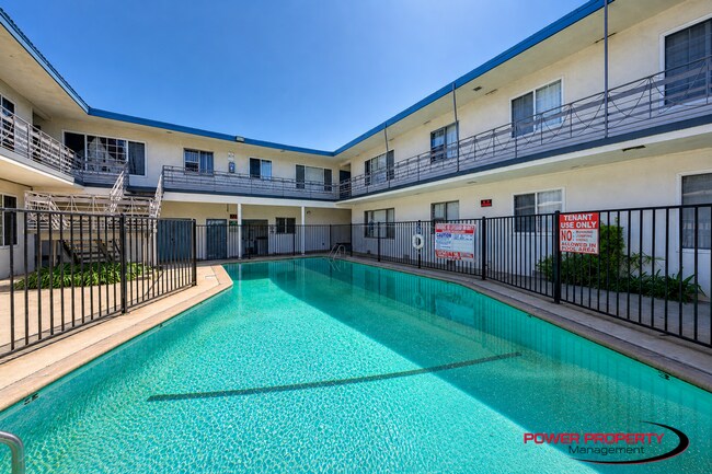 Interior Photo - 2110 W El Segundo Blvd.