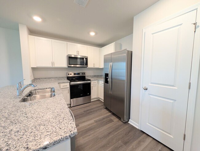 Building Photo - Brand-New 3BR Townhome in Conway – Long Term Rental, South Carolina