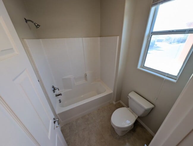 Building Photo - 62 Augusta Course Ave