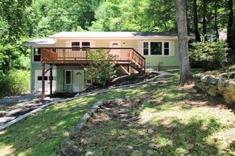 Building Photo - South AVL - 3/2 with Finished Basement!