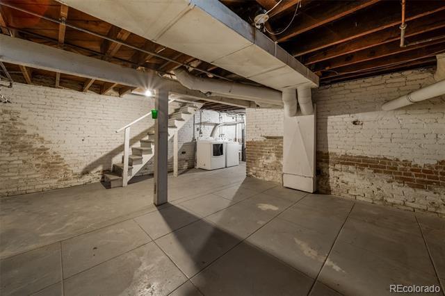 Building Photo - 1214 E 10th Ave
