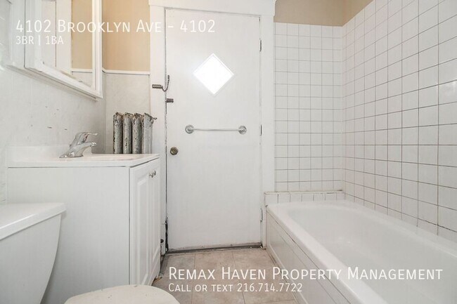 Building Photo - 4102 Brooklyn Ave