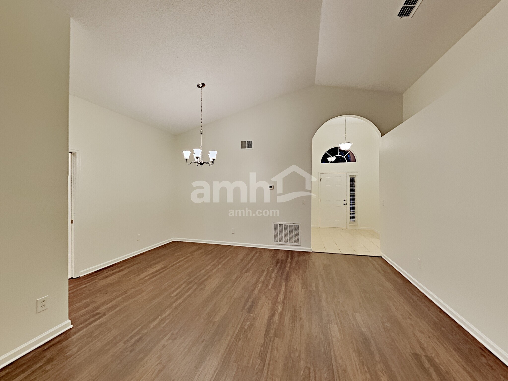 Building Photo - 15854 Bay Vista Dr